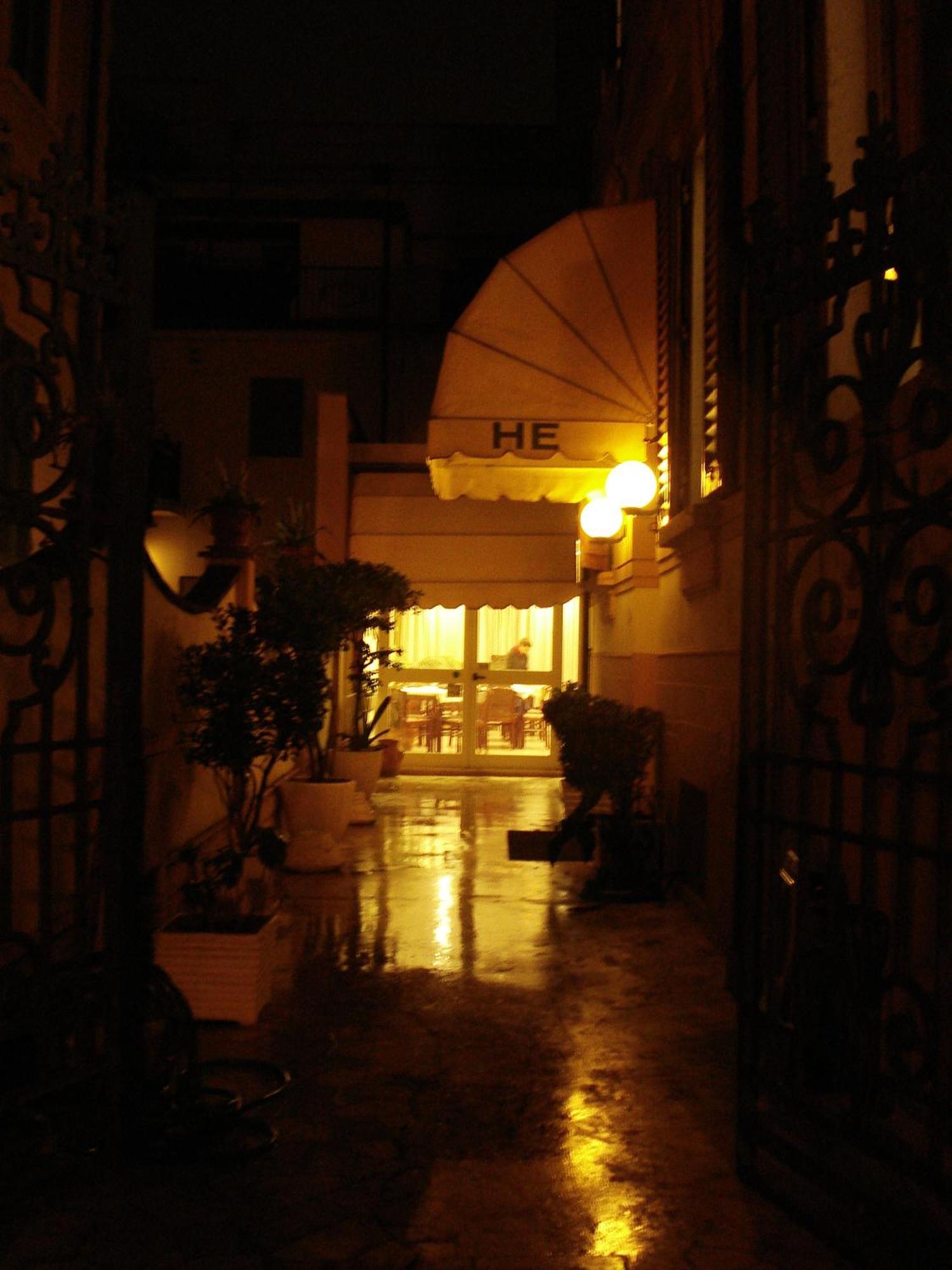 Hotel Ely Виареджо Экстерьер фото