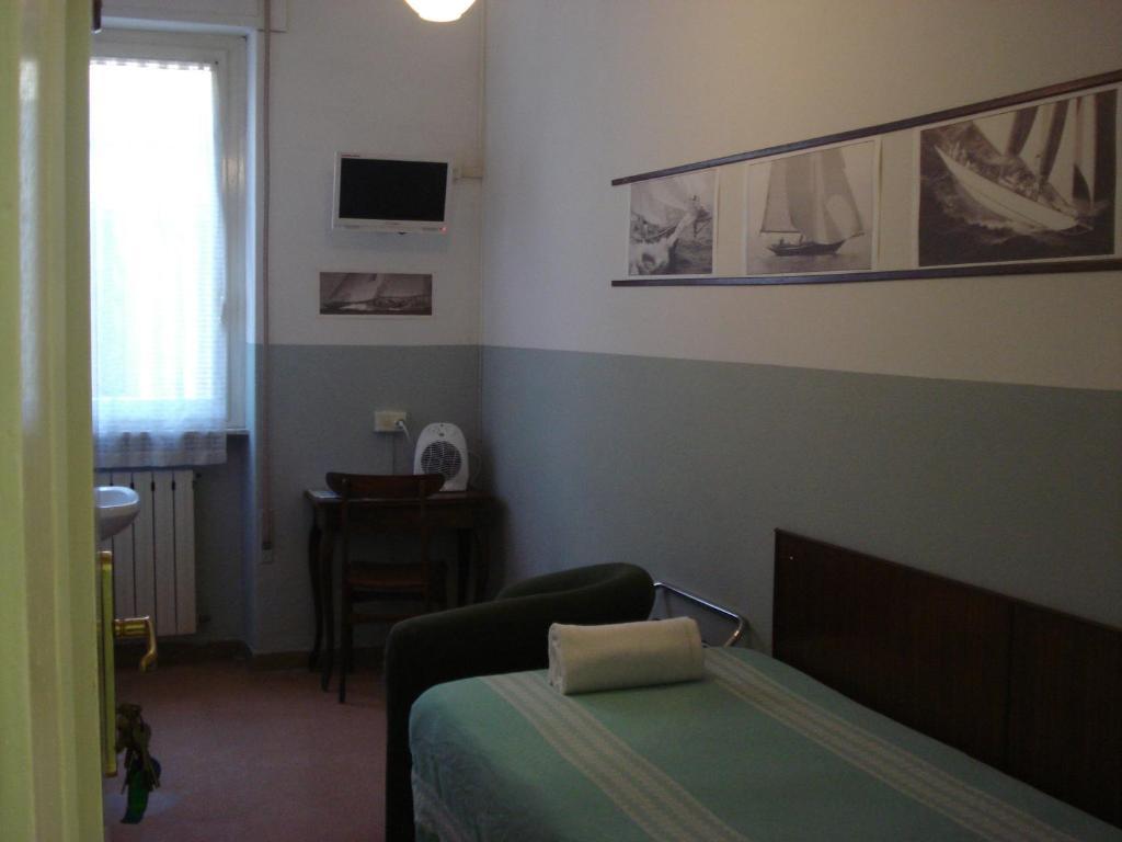 Hotel Ely Виареджо Номер фото