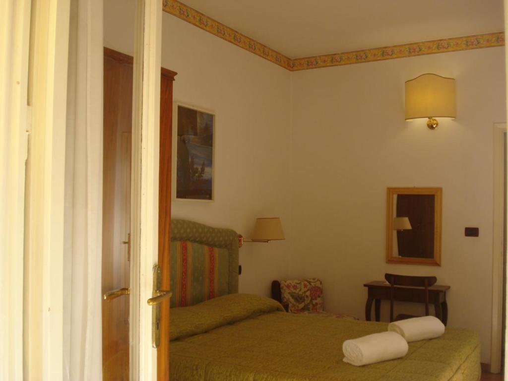Hotel Ely Виареджо Номер фото