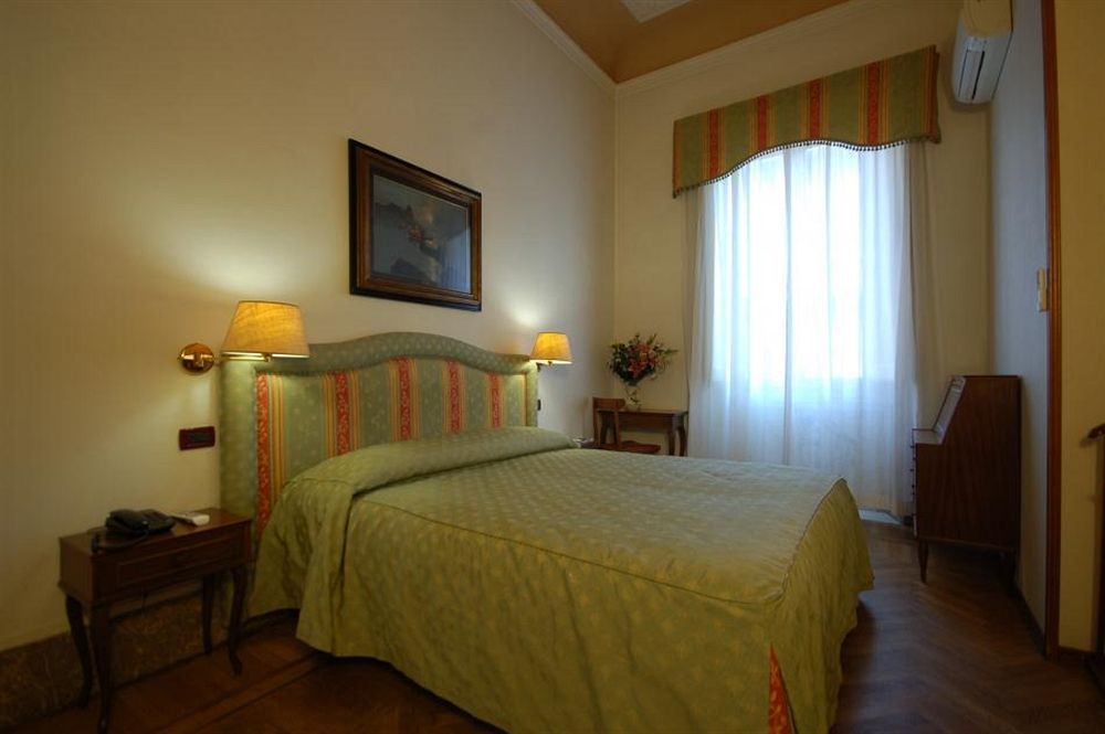 Hotel Ely Виареджо Экстерьер фото