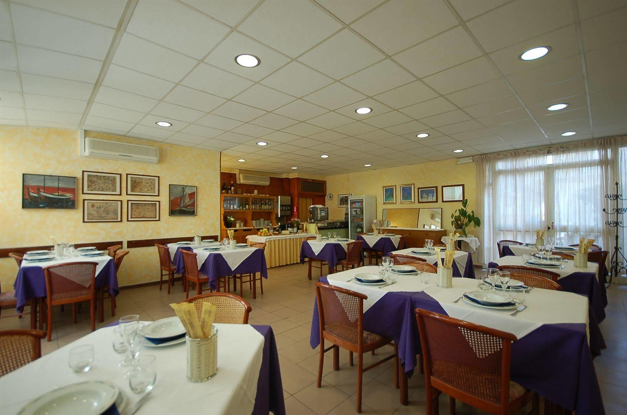 Hotel Ely Виареджо Экстерьер фото