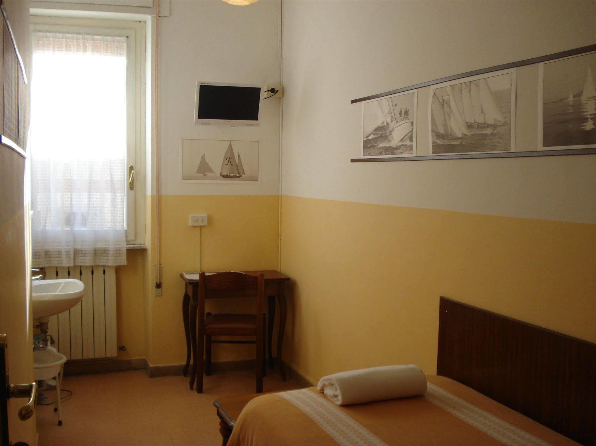 Hotel Ely Виареджо Экстерьер фото