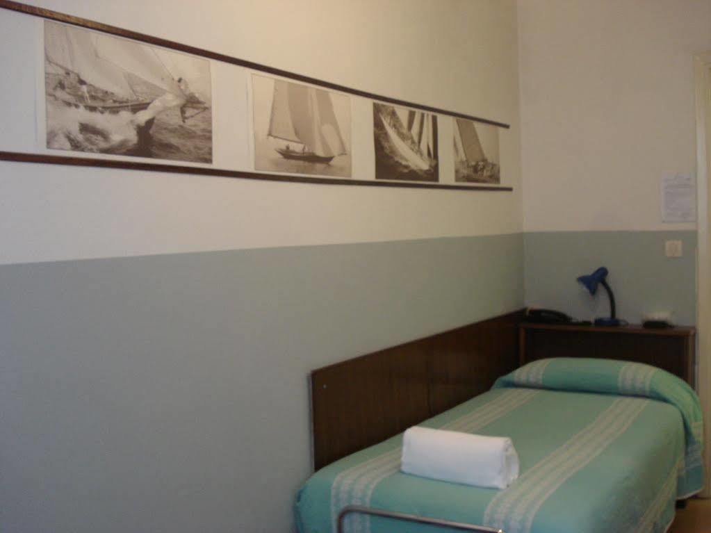 Hotel Ely Виареджо Экстерьер фото